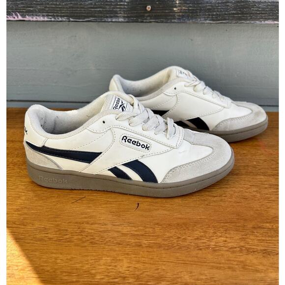 Reebok Classic White & Navy Low-Top Sneakers Youth 3 - Picture 3 of 8
